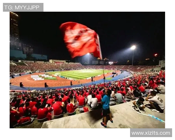 足球开球星包热潮来袭全新收藏体验点燃球迷激情 足球开球星包热潮来袭全新收藏体验点燃球迷激情