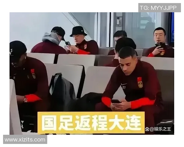 足球球星佩戴耳钉背后的时尚潮流与文化意义解析 足球球星佩戴耳钉背后的时尚潮流与文化意义解析