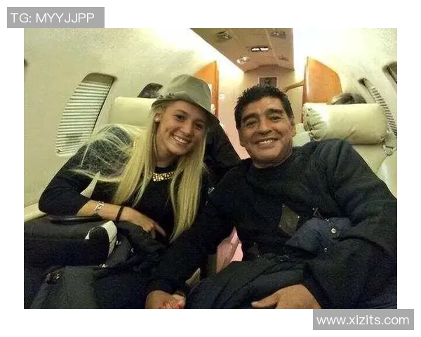 足球巨星背后的家庭故事:揭秘他们的父母、配偶与子女的精彩生活 足球巨星背后的家庭故事:揭秘他们的父母、配偶与子女的精彩生活